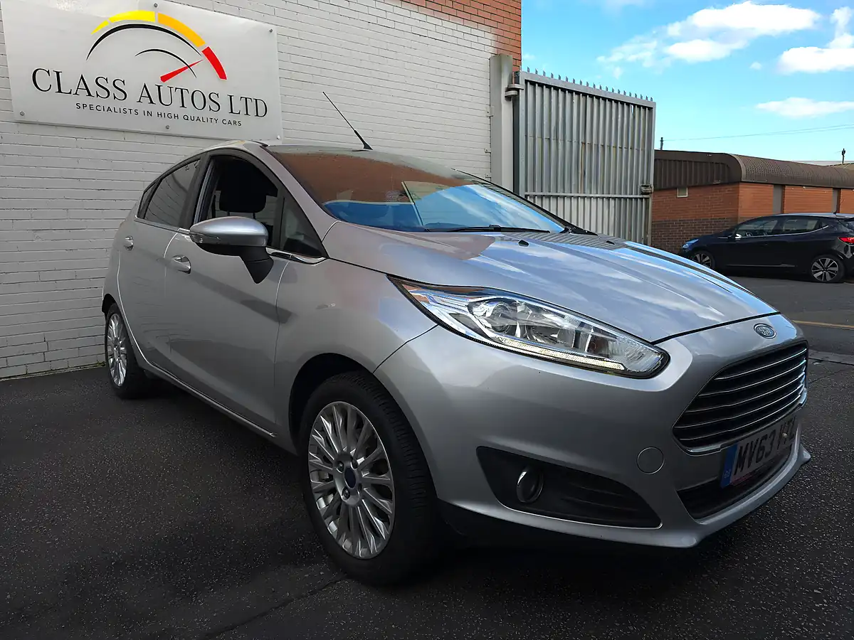Used 2013 Ford Fiesta Titanium Silver - Interior and Exterior details 5