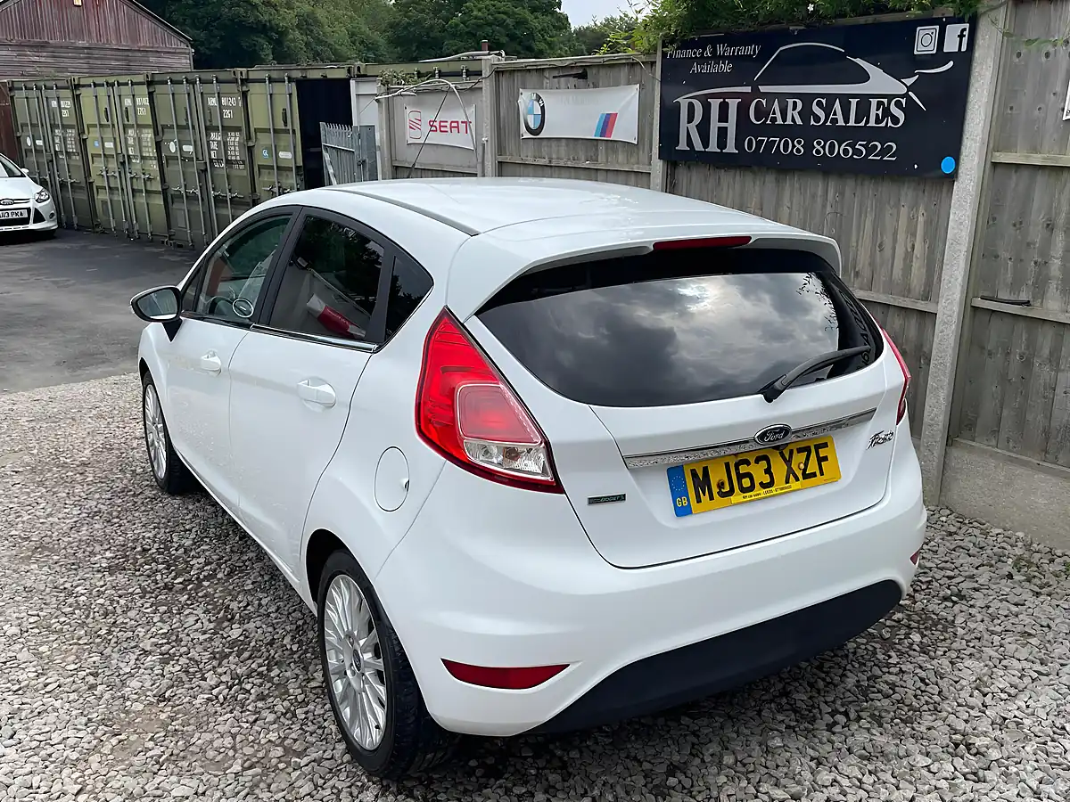 Used 2013 Ford Fiesta Titanium White - Interior and Exterior details 14