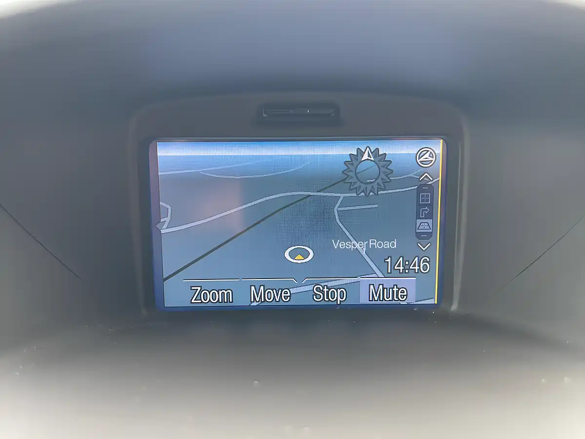 Used 2013 Ford Fiesta Titanium White - Interior and Exterior details 16