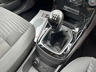 Used 2013 Ford Fiesta Titanium White - Interior and Exterior details 17