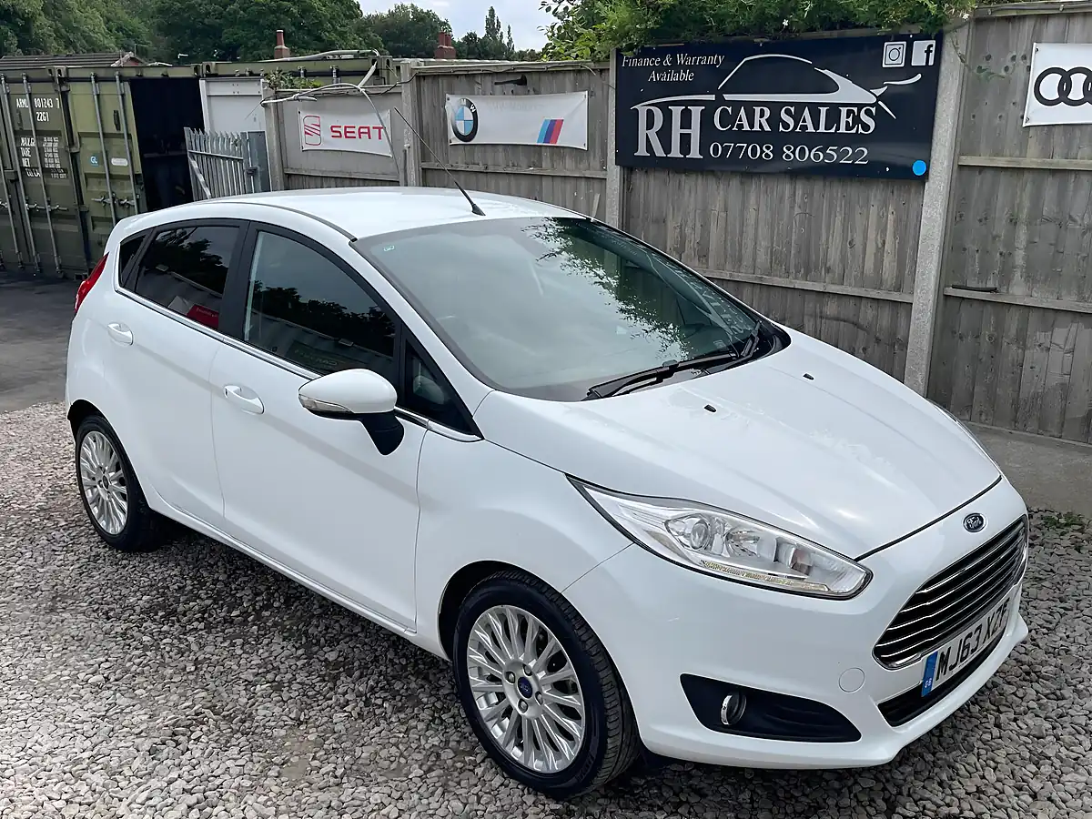 Used 2013 Ford Fiesta Titanium White - Interior and Exterior details 2