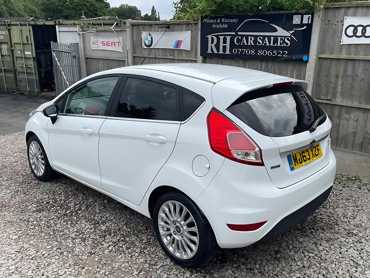 Used 2013 Ford Fiesta Titanium White - Interior and Exterior details 7