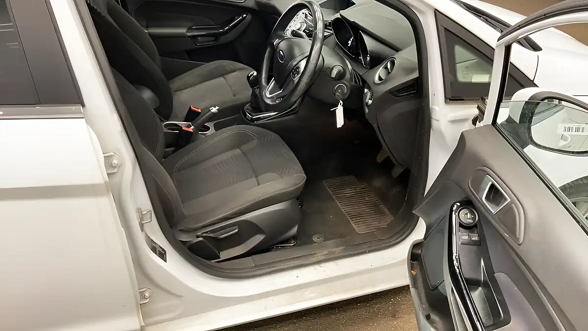 Used 2013 Ford Fiesta Titanium White - Interior and Exterior details 8