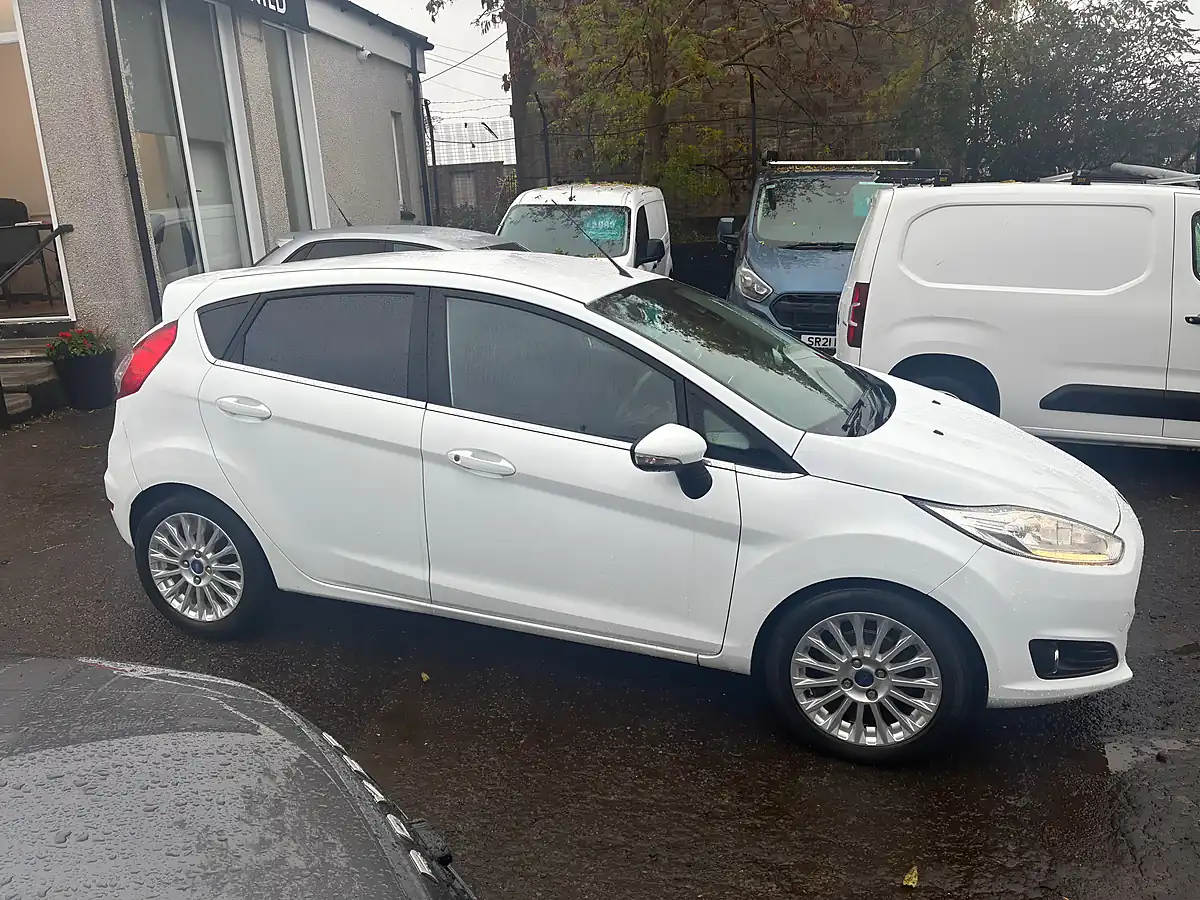Used 2013 Ford Fiesta Titanium White - Interior and Exterior details 2