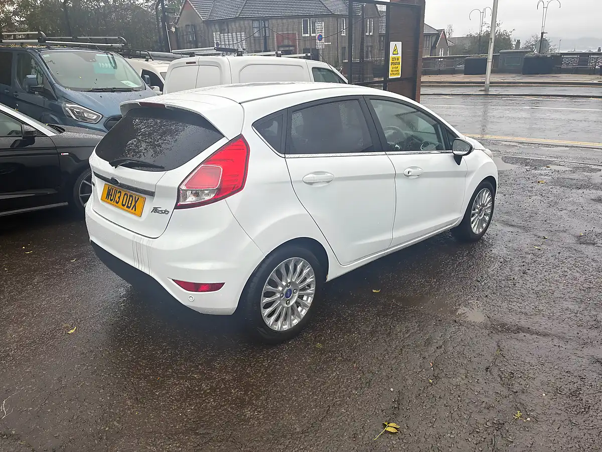 Used 2013 Ford Fiesta Titanium White - Interior and Exterior details 3