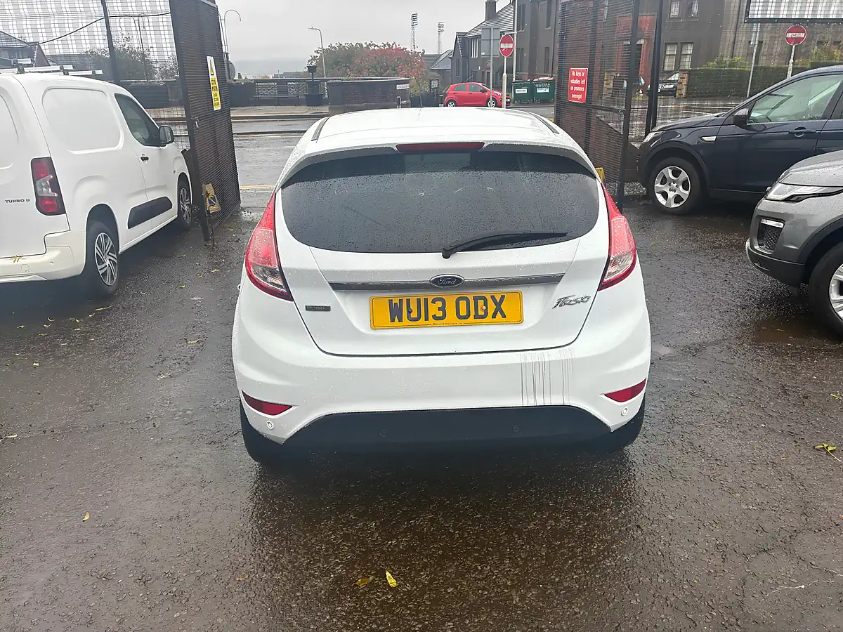 Used 2013 Ford Fiesta Titanium White - Interior and Exterior details 4