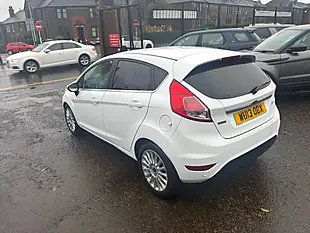 Used 2013 Ford Fiesta Titanium White - Interior and Exterior details 5