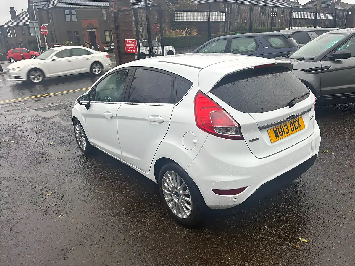 Used 2013 Ford Fiesta Titanium White - Interior and Exterior details 5