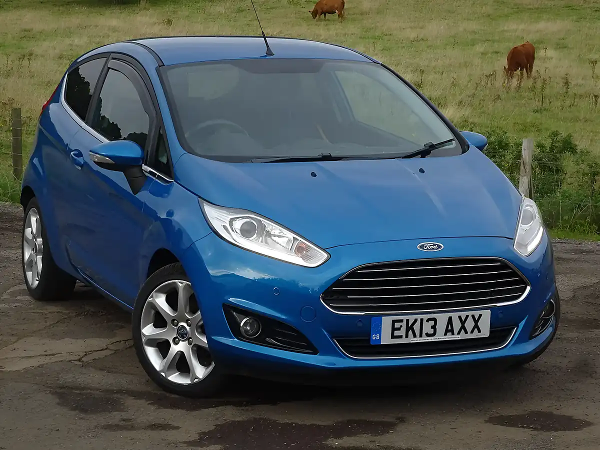 Used 2013 Ford Fiesta Titanium X Blue - Interior and Exterior details 6