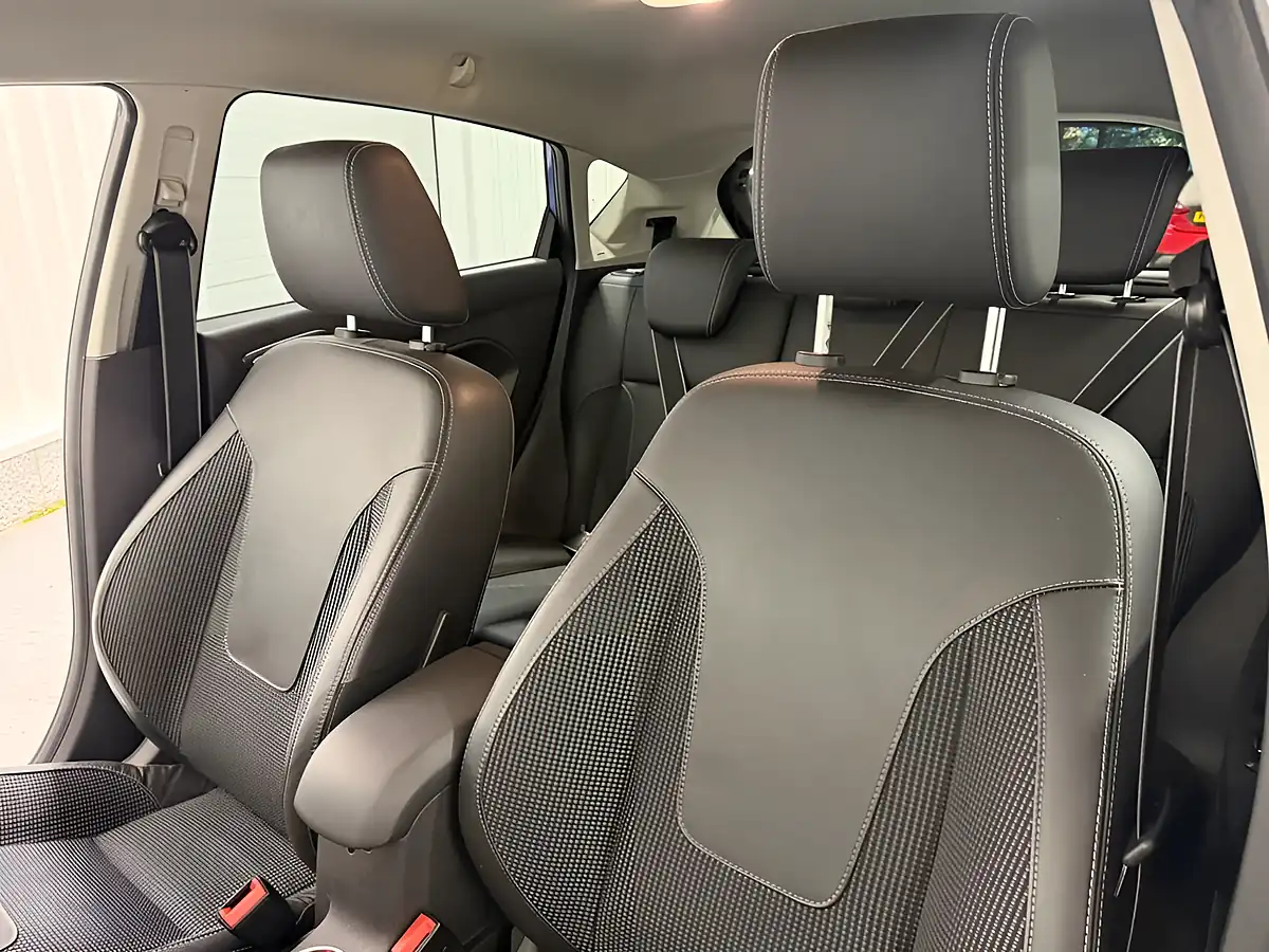 Used 2013 Ford Fiesta Titanium X Blue - Interior and Exterior details 12