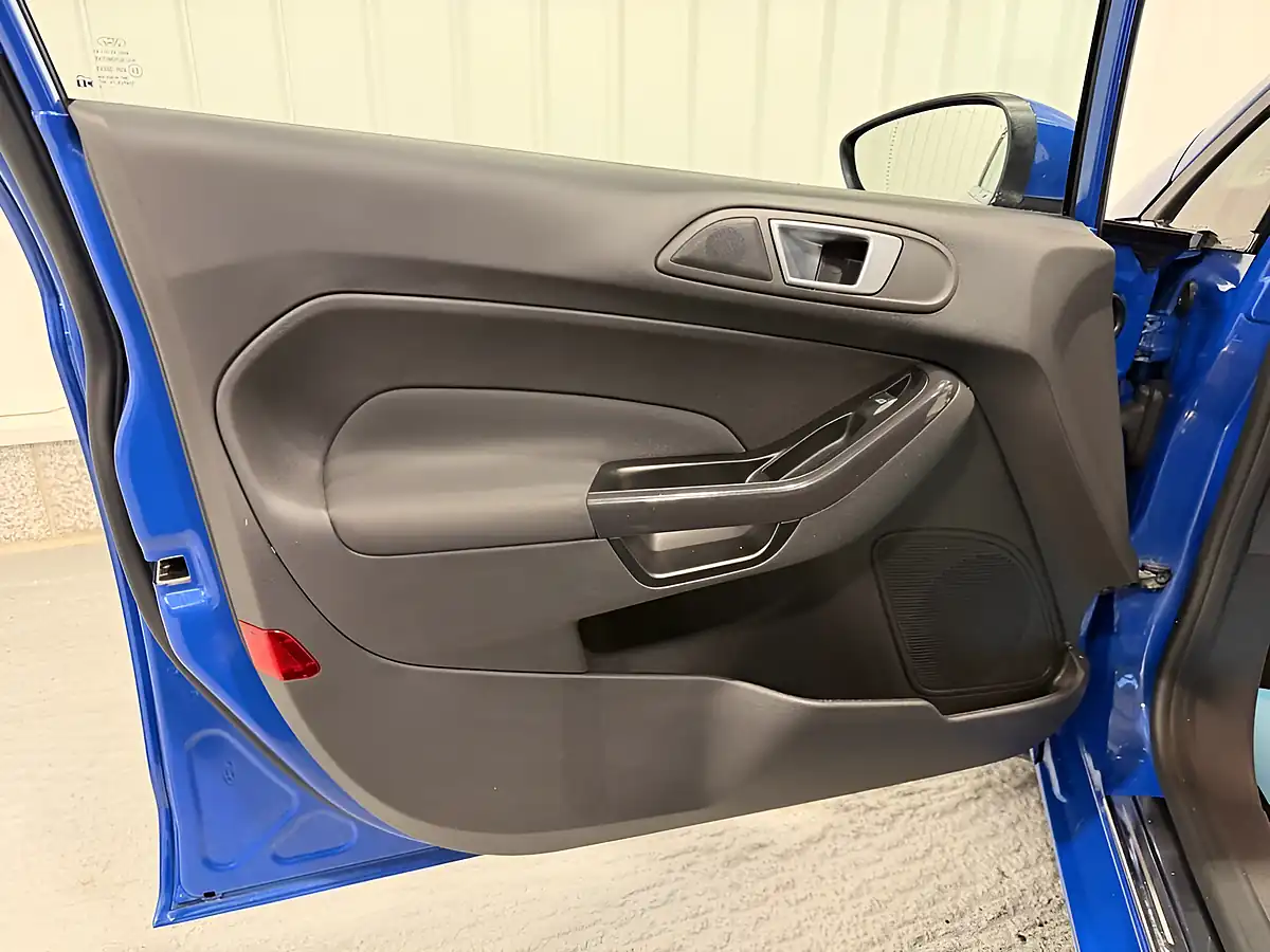 Used 2013 Ford Fiesta Titanium X Blue - Interior and Exterior details 13
