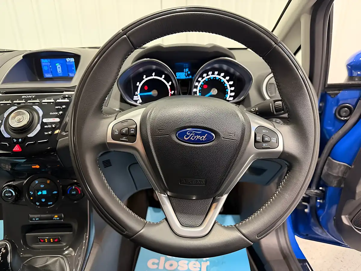 Used 2013 Ford Fiesta Titanium X Blue - Interior and Exterior details 15