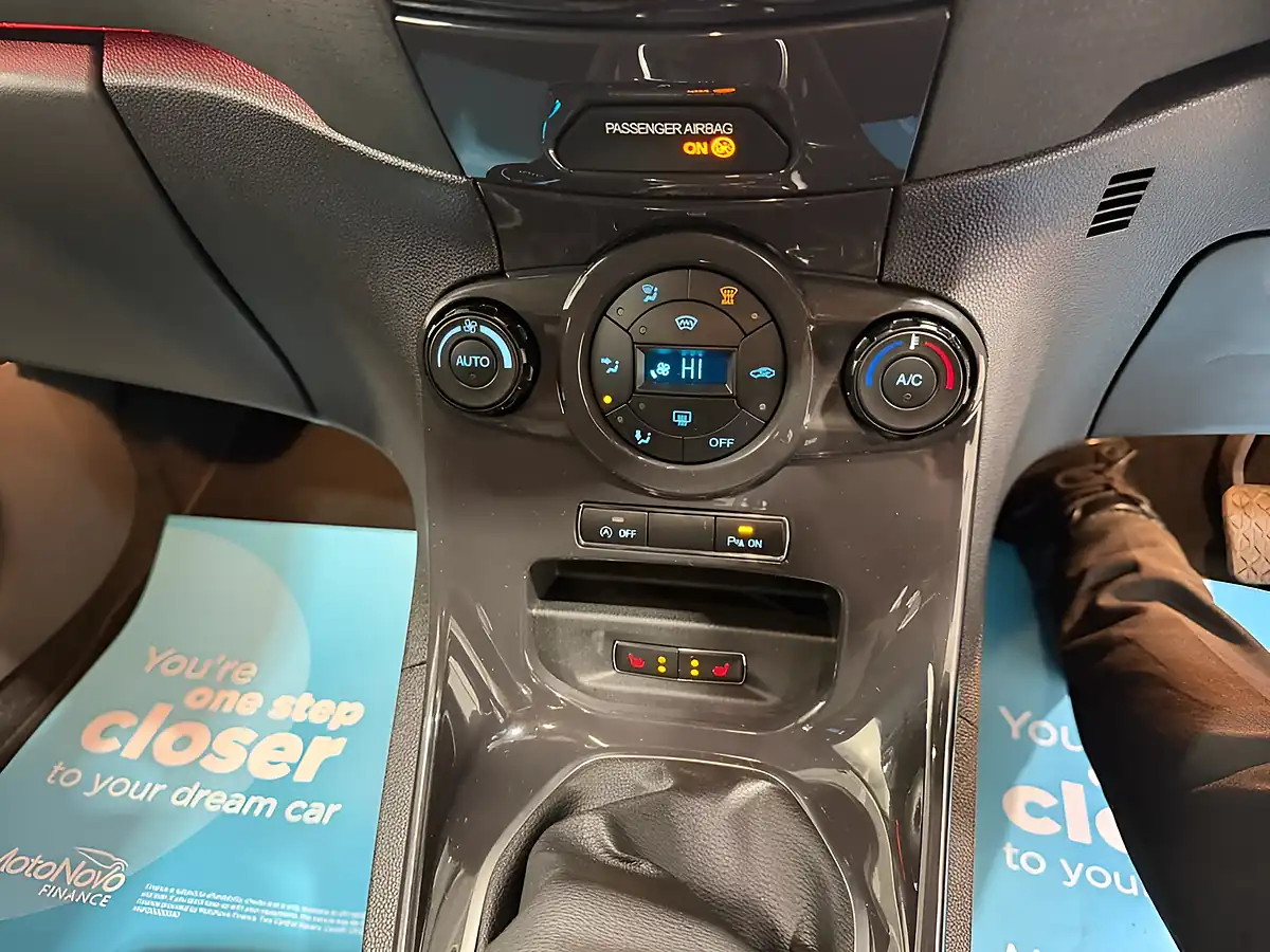 Used 2013 Ford Fiesta Titanium X Blue - Interior and Exterior details 19
