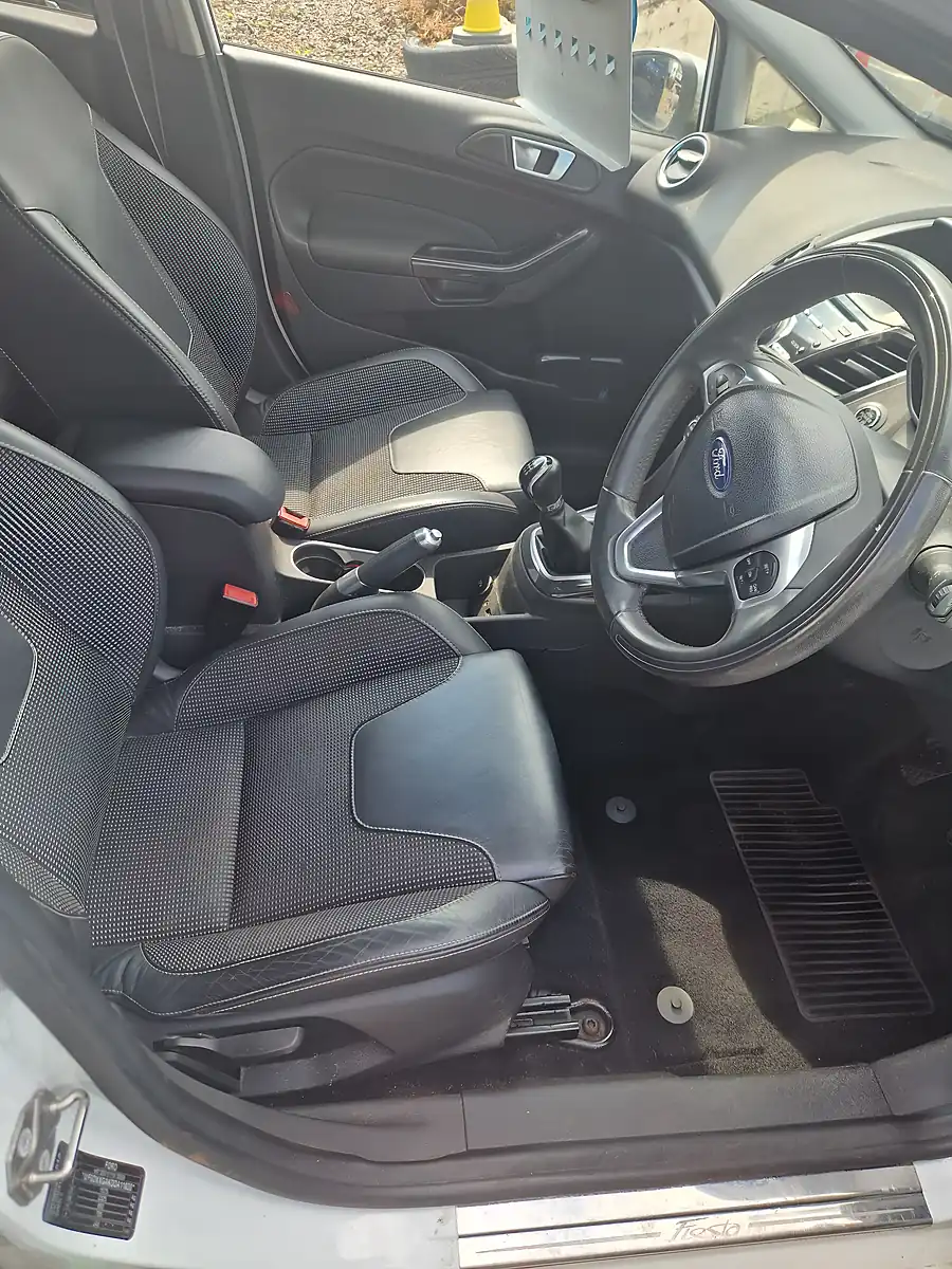 Used 2013 Ford Fiesta Titanium X White - Interior and Exterior details 19