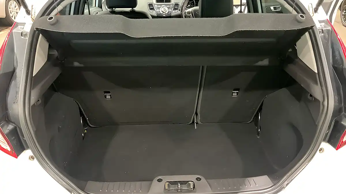 Used 2013 Ford Fiesta Titanium X White - Interior and Exterior details 20