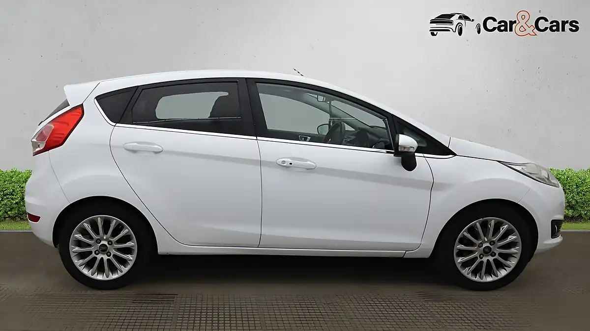 Used 2013 Ford Fiesta Titanium X White - Interior and Exterior details 9