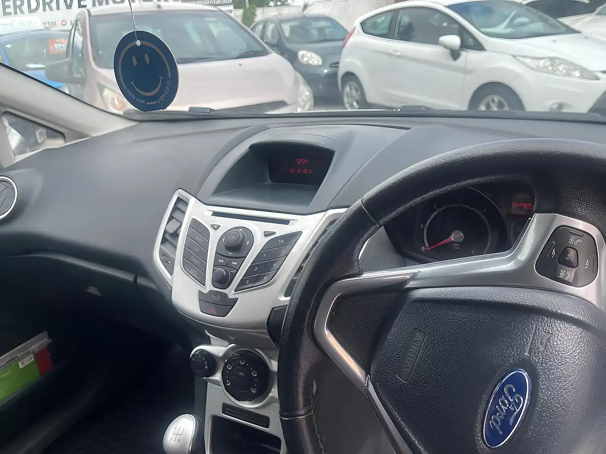 Used 2013 Ford Fiesta Van Panel Van White - Interior and Exterior details 11