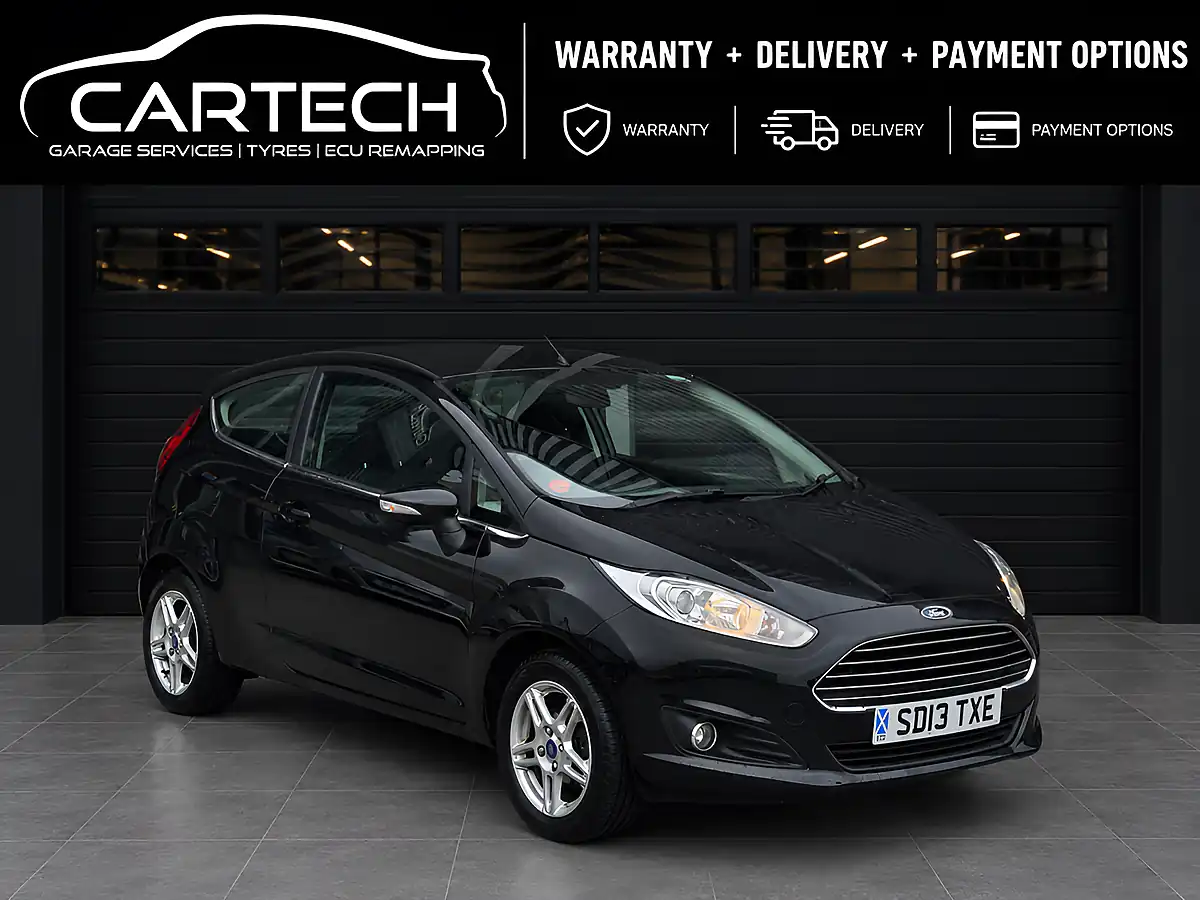 Used 2013 Ford Fiesta Zetec Black - Front View