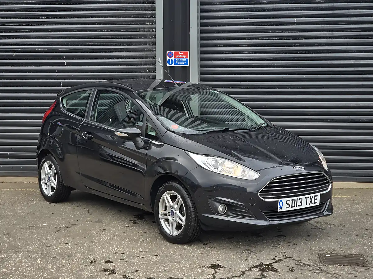 Used 2013 Ford Fiesta Zetec Black - Interior and Exterior details 2