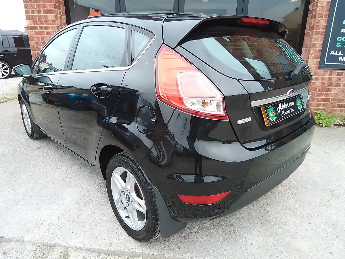 Used 2013 Ford Fiesta Zetec Black - Interior and Exterior details 12