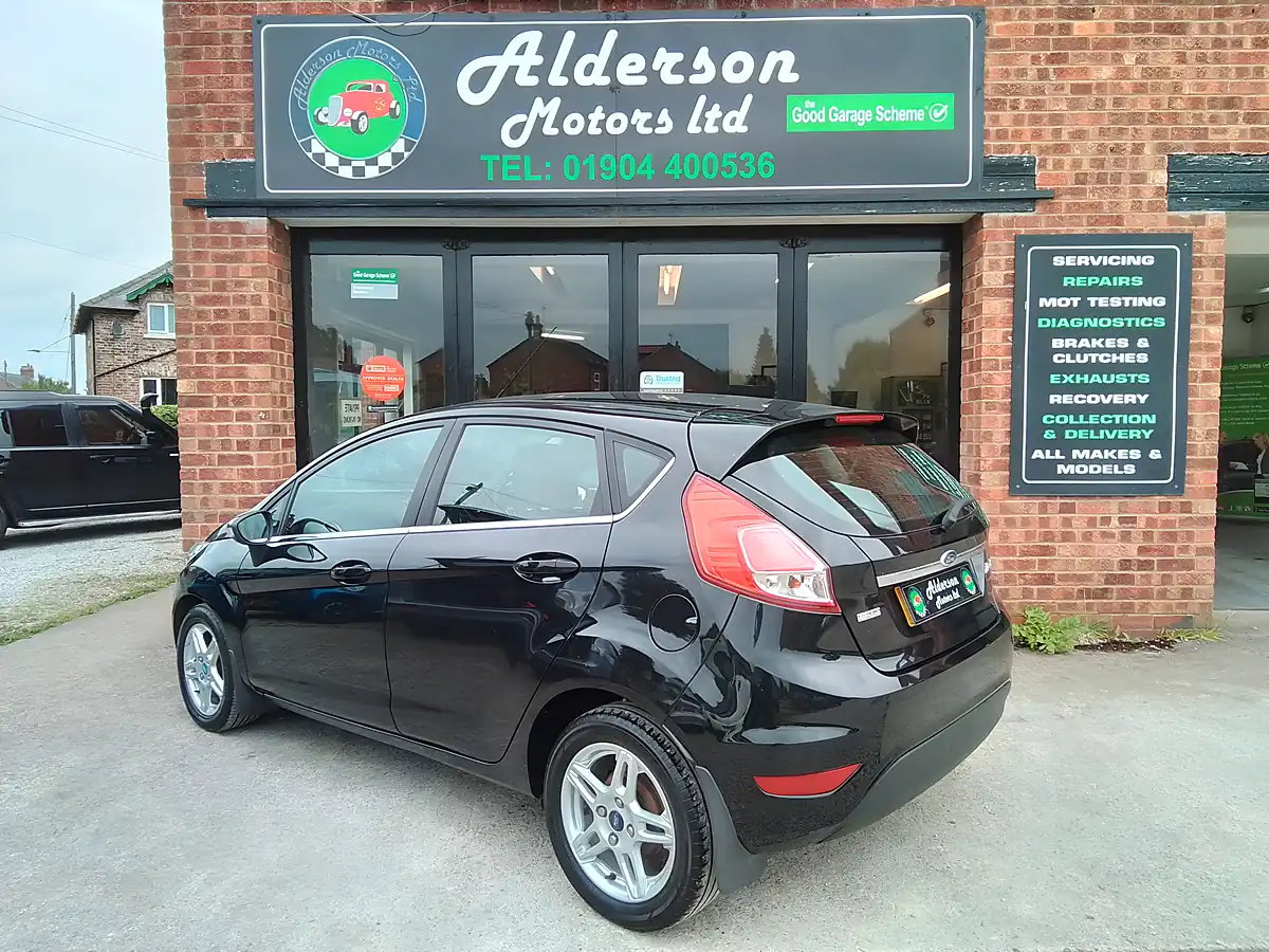 Used 2013 Ford Fiesta Zetec Black - Interior and Exterior details 20