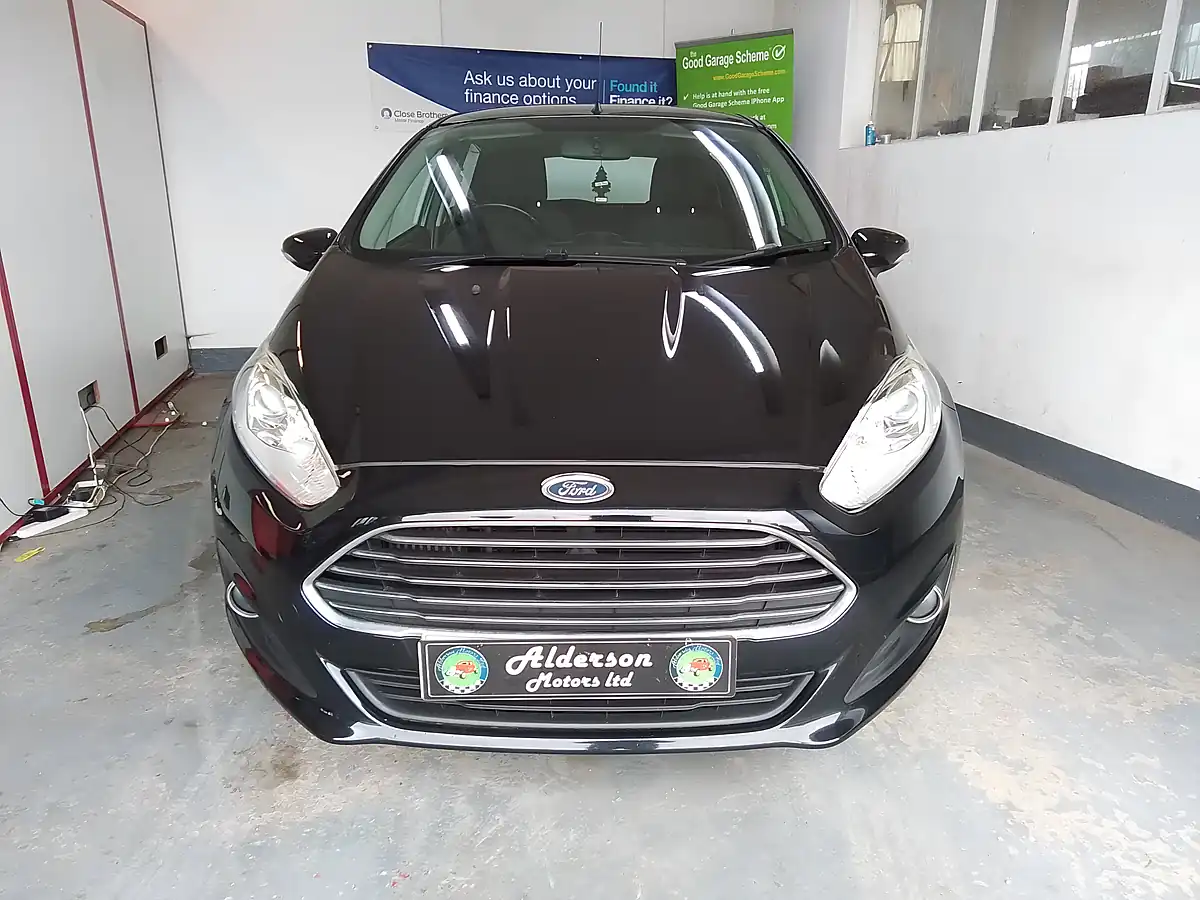 Used 2013 Ford Fiesta Zetec Black - Interior and Exterior details 5