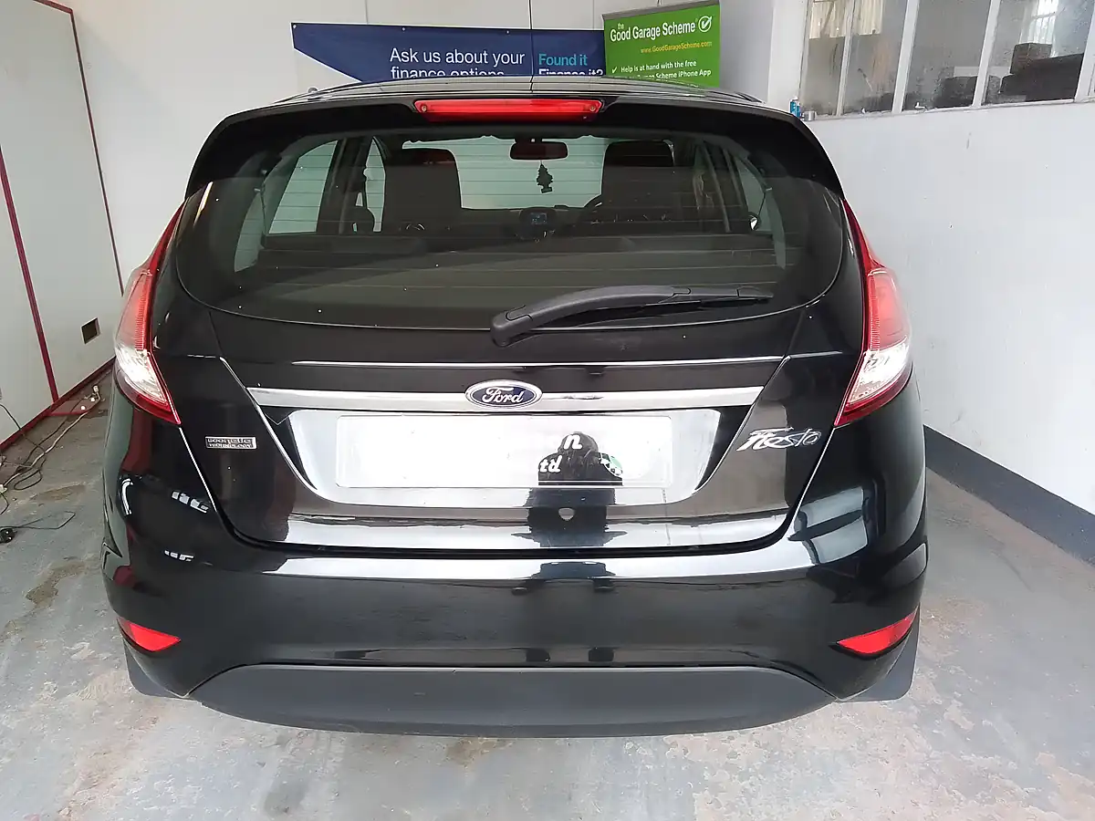 Used 2013 Ford Fiesta Zetec Black - Interior and Exterior details 6
