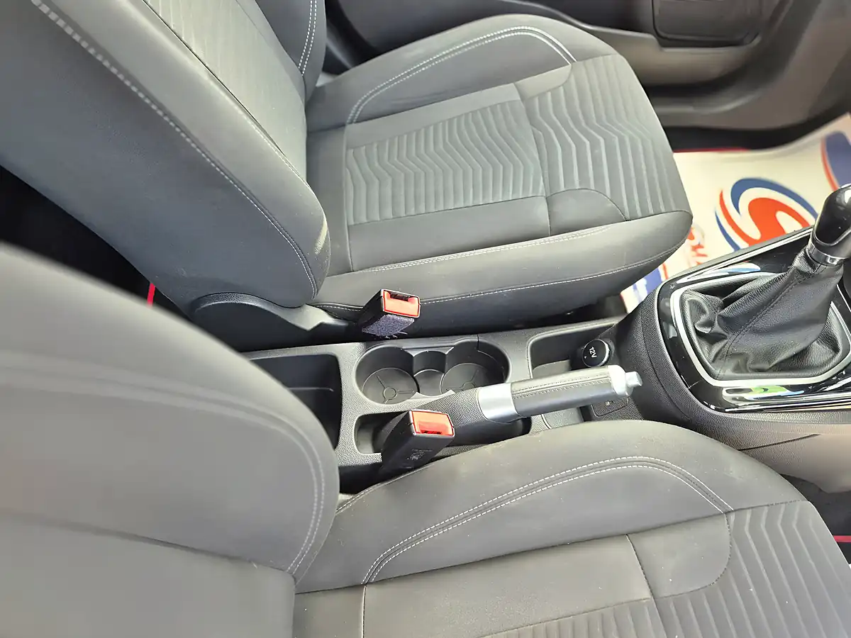 Used 2013 Ford Fiesta Zetec Black - Interior and Exterior details 10