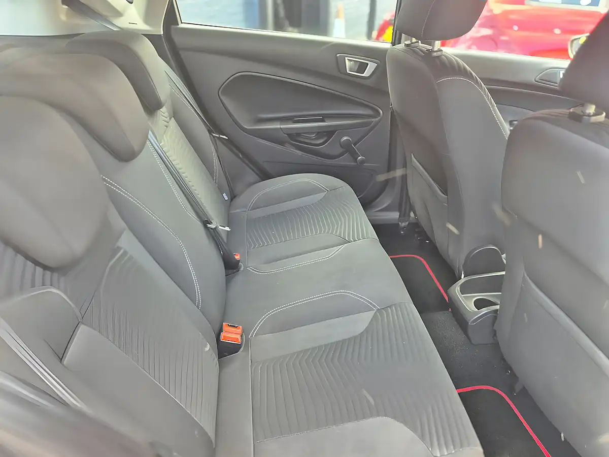 Used 2013 Ford Fiesta Zetec Black - Interior and Exterior details 16