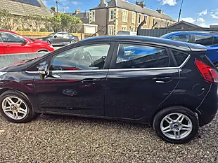 Used 2013 Ford Fiesta Zetec Black - Interior and Exterior details 3
