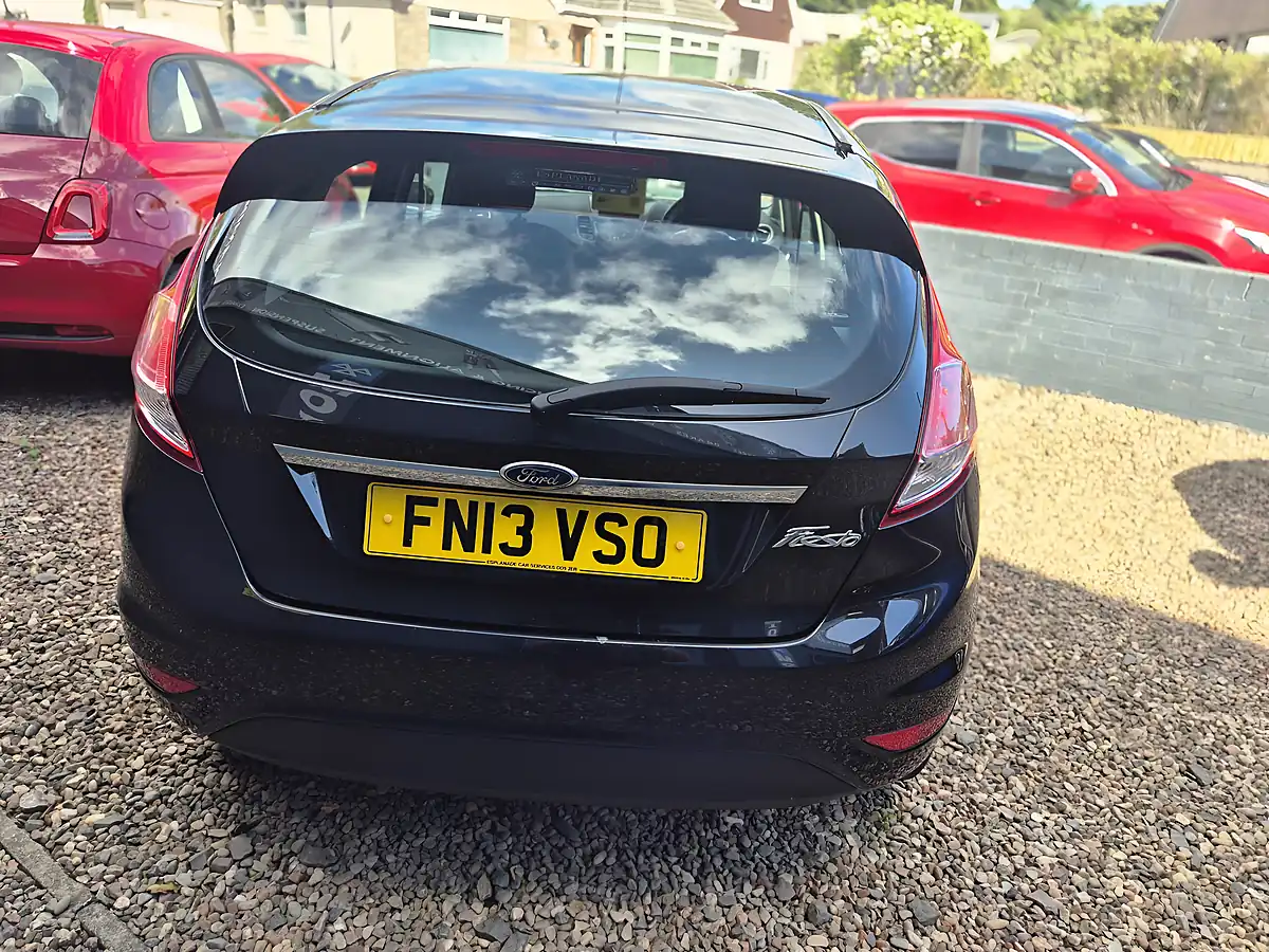 Used 2013 Ford Fiesta Zetec Black - Interior and Exterior details 5