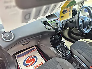 Used 2013 Ford Fiesta Zetec Black - Interior and Exterior details 6