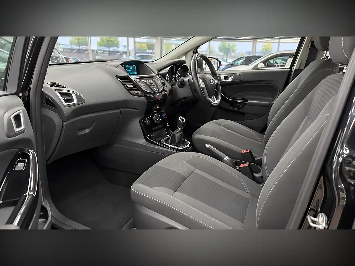 Used 2013 Ford Fiesta Zetec Black - Interior and Exterior details 20