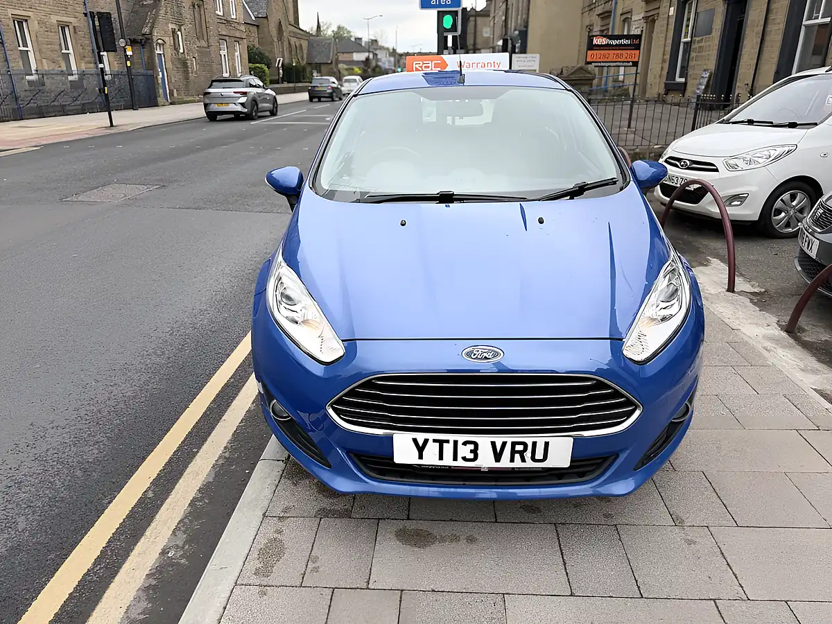 Used 2013 Ford Fiesta Zetec Blue - Interior and Exterior details 3