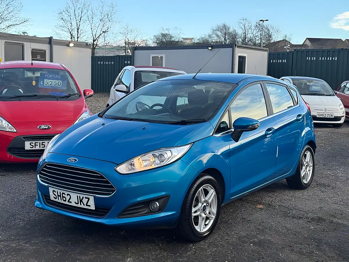 Used 2013 Ford Fiesta Zetec Blue - Interior and Exterior details 3