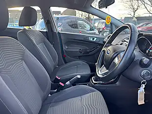 Used 2013 Ford Fiesta Zetec Blue - Interior and Exterior details 7