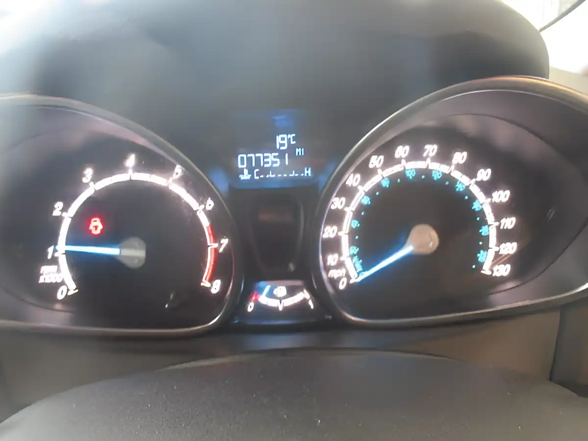 Used 2013 Ford Fiesta Zetec Blue - Interior and Exterior details 10