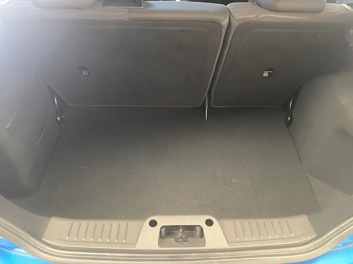 Used 2013 Ford Fiesta Zetec Blue - Interior and Exterior details 13