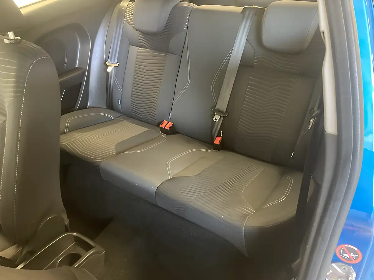 Used 2013 Ford Fiesta Zetec Blue - Interior and Exterior details 14