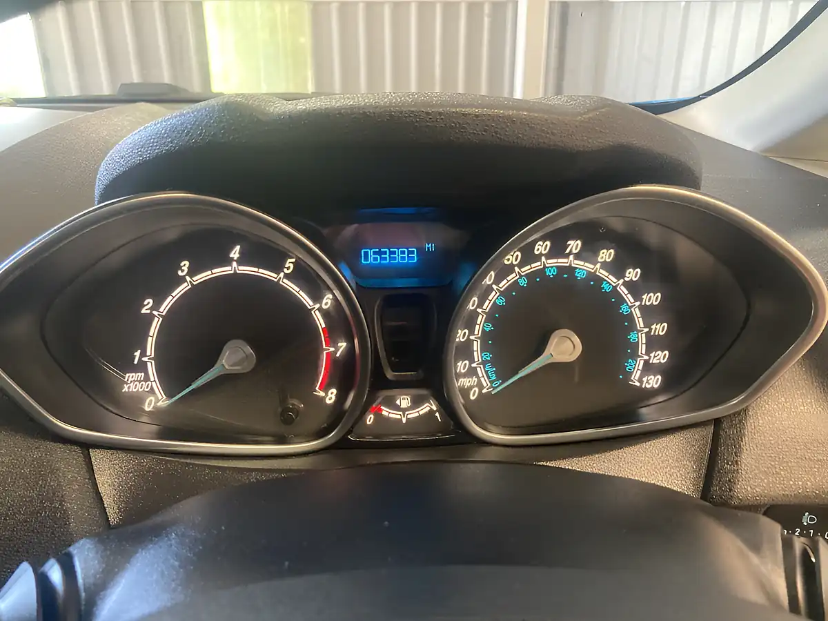 Used 2013 Ford Fiesta Zetec Blue - Interior and Exterior details 8
