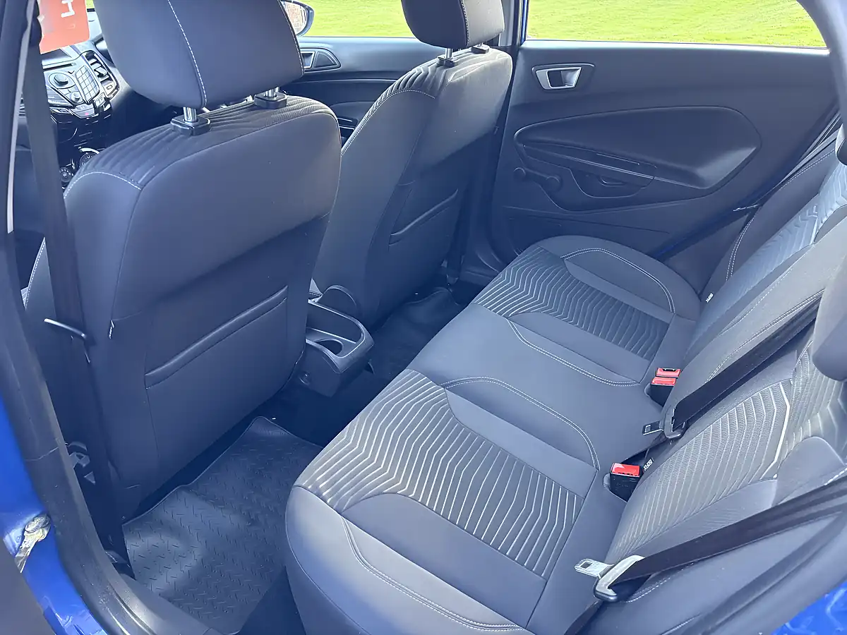Used 2013 Ford Fiesta Zetec Blue - Interior and Exterior details 15