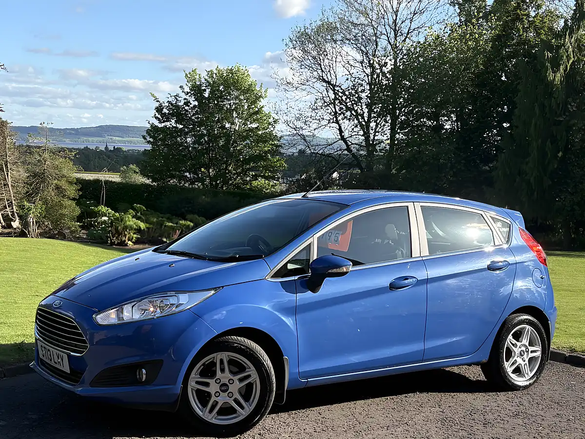 Used 2013 Ford Fiesta Zetec Blue - Interior and Exterior details 2