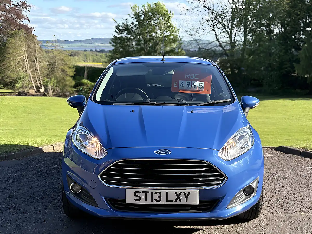 Used 2013 Ford Fiesta Zetec Blue - Interior and Exterior details 3