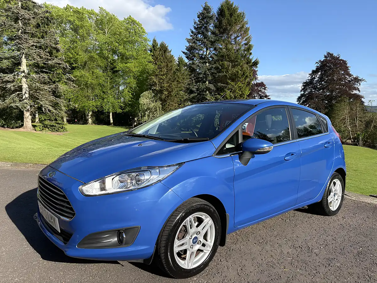 Used 2013 Ford Fiesta Zetec Blue - Interior and Exterior details 4