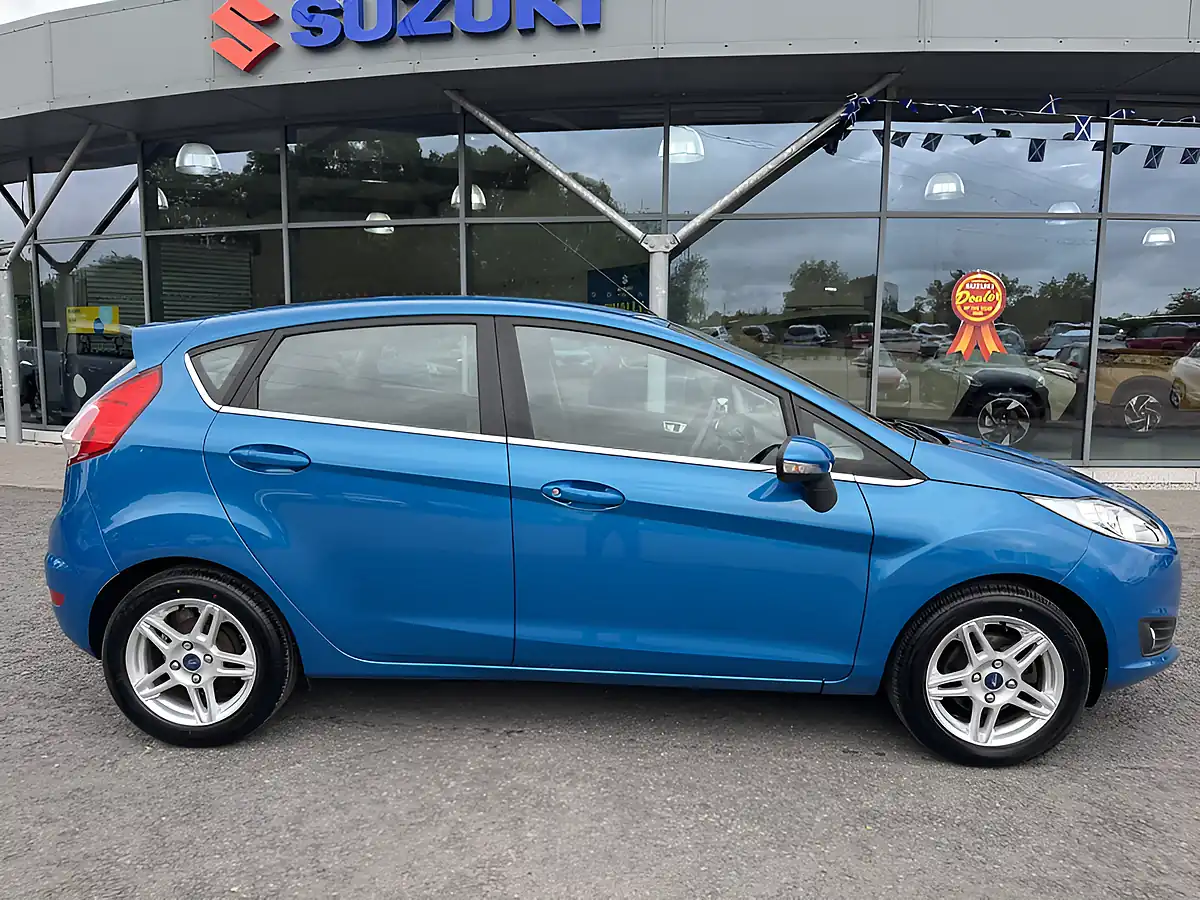 Used 2013 Ford Fiesta Zetec Blue - Interior and Exterior details 10