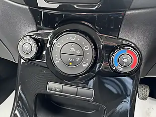 Used 2013 Ford Fiesta Zetec Blue - Interior and Exterior details 17