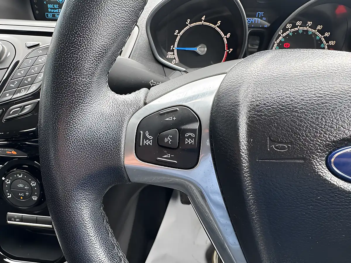 Used 2013 Ford Fiesta Zetec Blue - Interior and Exterior details 19