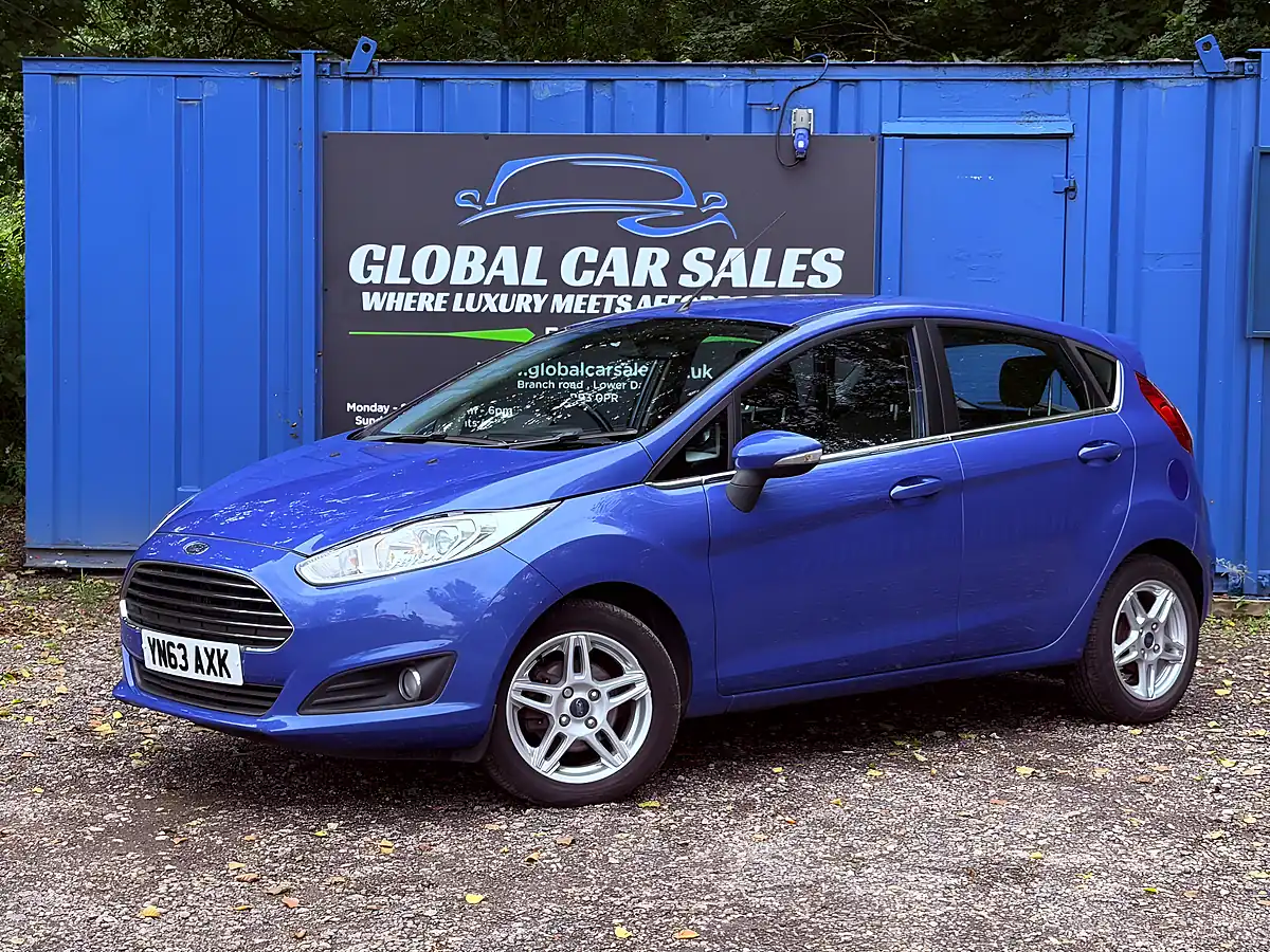 Used 2013 Ford Fiesta Zetec Blue - Interior and Exterior details 10