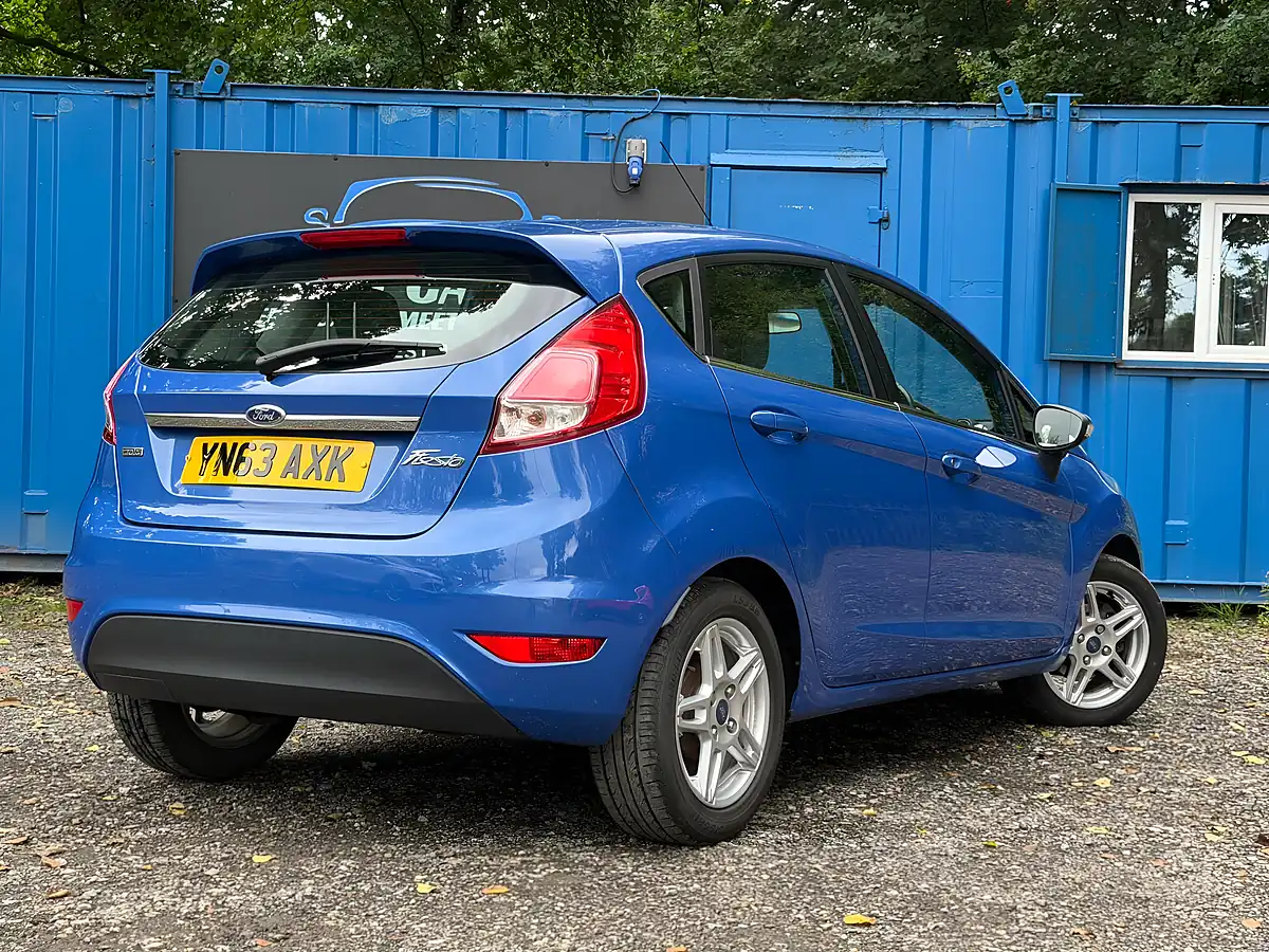 Used 2013 Ford Fiesta Zetec Blue - Interior and Exterior details 16