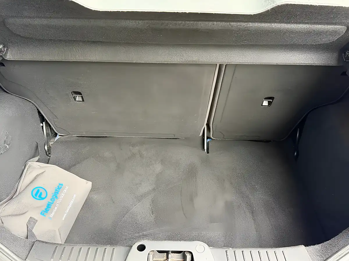 Used 2013 Ford Fiesta Zetec Blue - Interior and Exterior details 17